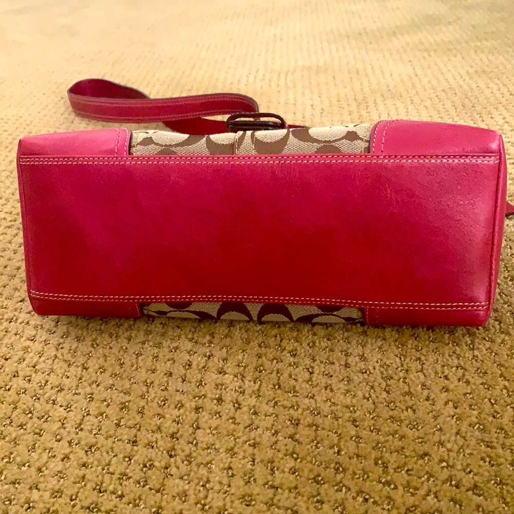 Coach Crossbody - Picture 4 of 7